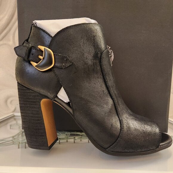 Vince Camuto Black Leather " Bernida" Peep toe Heeled Sandals. NIB. Size Various - Picture 1 of 11